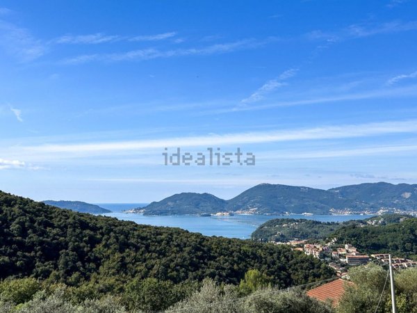 casa indipendente in vendita a Lerici