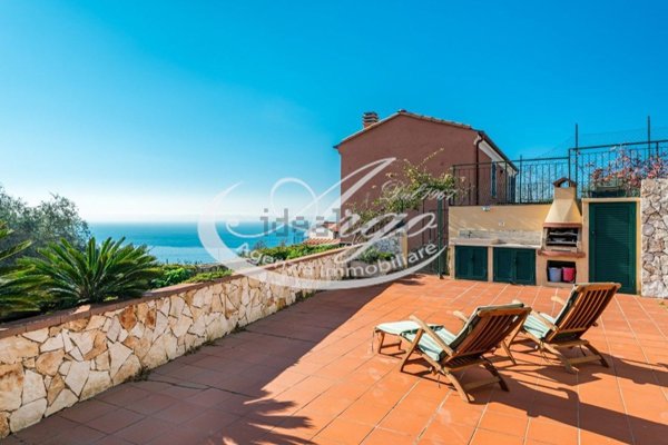 appartamento in vendita a Lerici