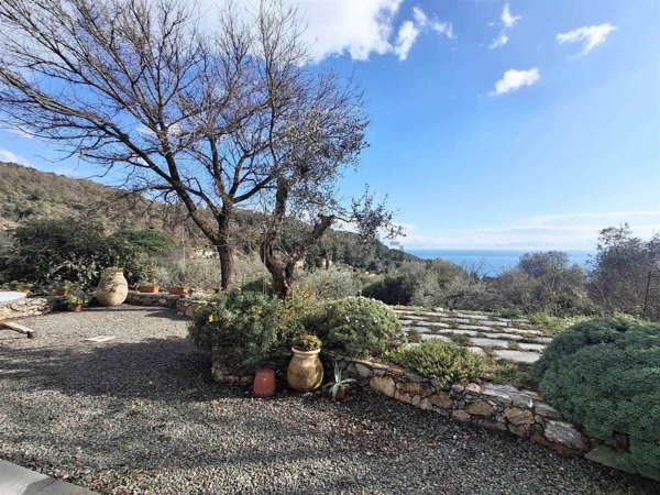 casa indipendente in vendita a Lerici in zona La Serra