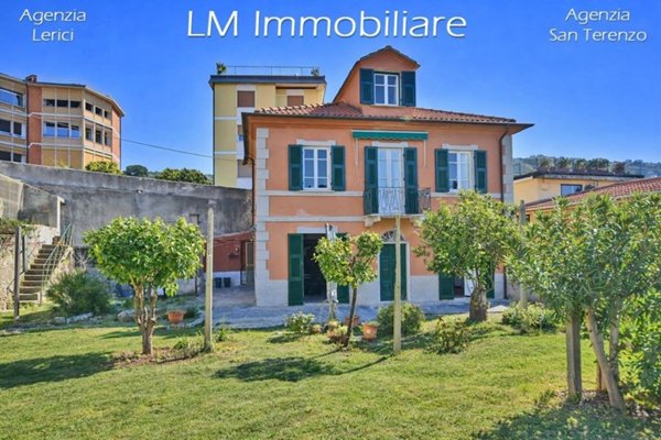 casa indipendente in vendita a Lerici