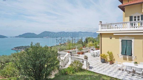 casa indipendente in vendita a Lerici in zona La Serra