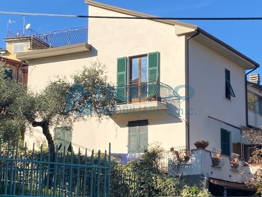 appartamento in vendita a Lerici in zona Pugliola