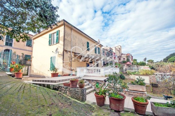 appartamento in vendita a Lerici in zona Pugliola