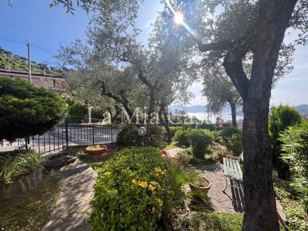 appartamento in vendita a Lerici
