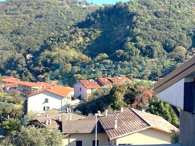 appartamento in vendita a Lerici in zona Pugliola