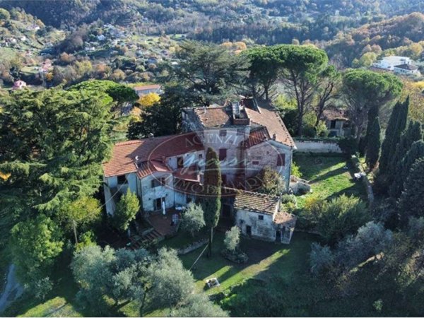 casa indipendente in vendita a Lerici