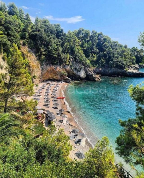 appartamento in vendita a Lerici in zona Pugliola
