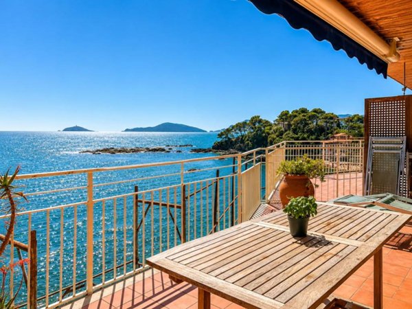 appartamento in vendita a Lerici in zona Tellaro