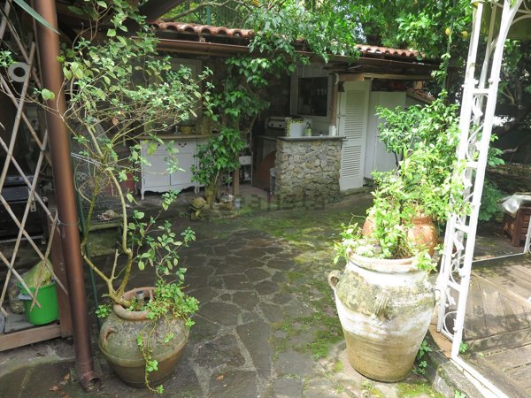 casa indipendente in vendita a Lerici