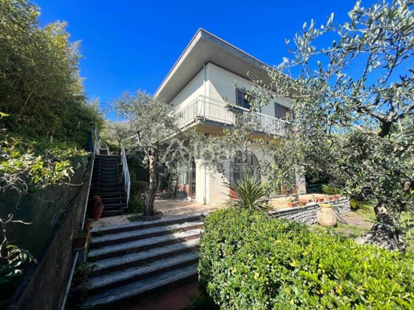 casa indipendente in vendita a Lerici in zona Muggiano