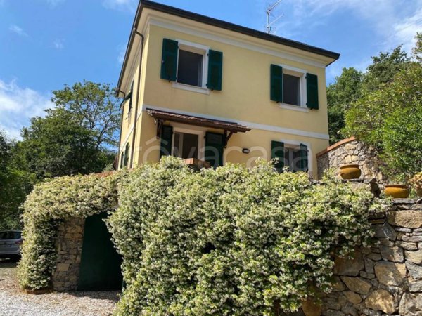 casa indipendente in vendita a Lerici