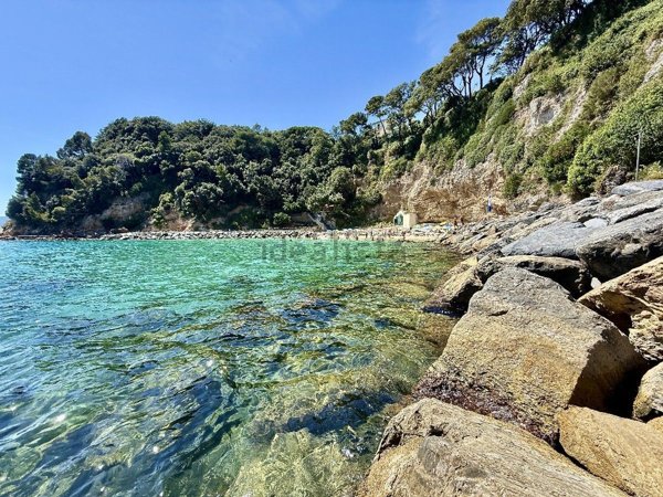 appartamento in vendita a Lerici in zona San Terenzo