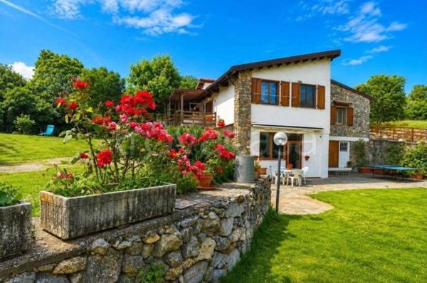 casa indipendente in vendita a Lerici