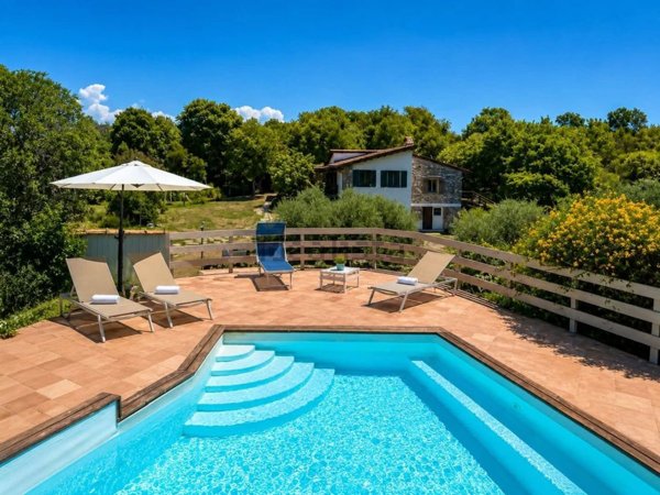 casa indipendente in vendita a Lerici