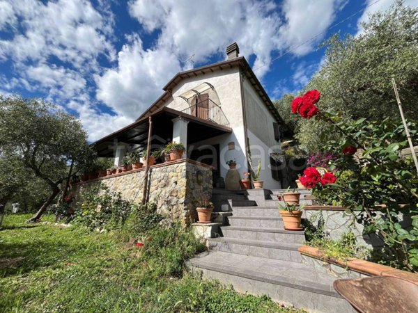 casa indipendente in vendita a Lerici in zona San Terenzo