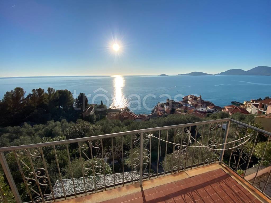 appartamento in vendita a Lerici in zona Tellaro