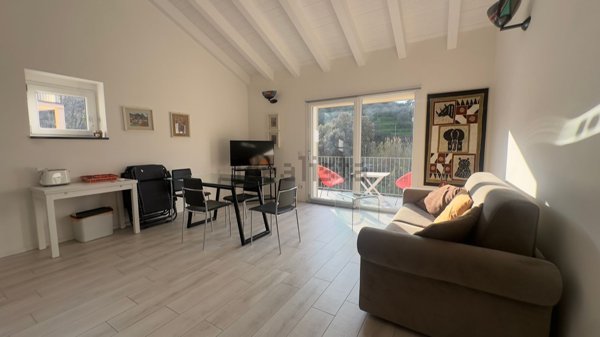 appartamento in vendita a Lerici in zona Pugliola
