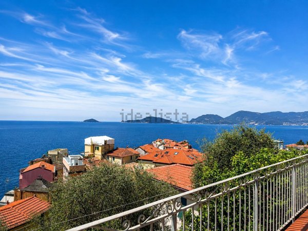 casa indipendente in vendita a Lerici