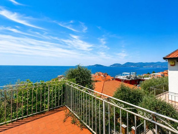 casa indipendente in vendita a Lerici in zona La Serra