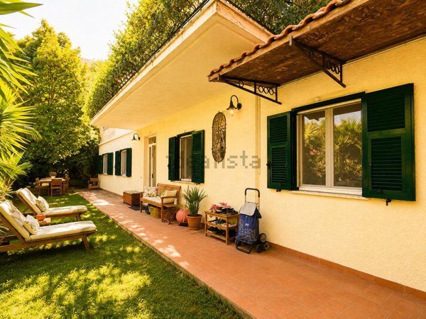 appartamento in vendita a Lerici in zona Muggiano