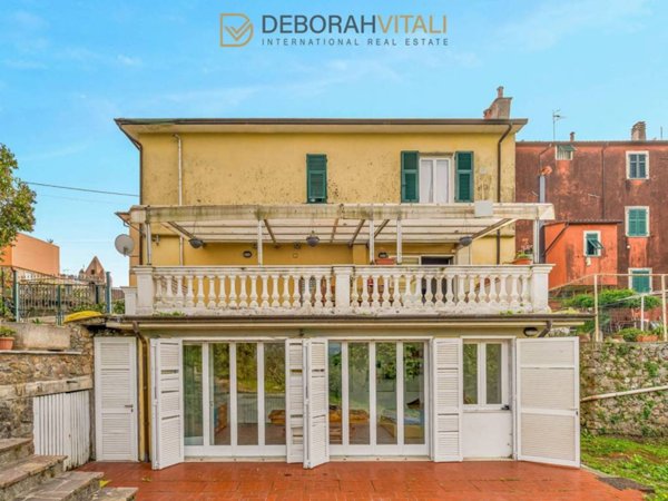 appartamento in vendita a Lerici in zona Pugliola