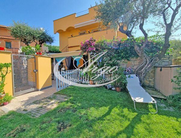 casa indipendente in vendita a Lerici in zona San Terenzo