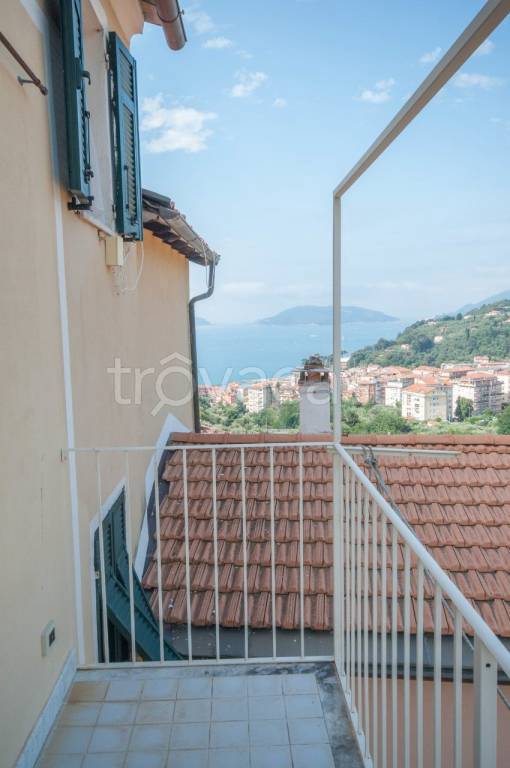 appartamento in vendita a Lerici in zona San Terenzo
