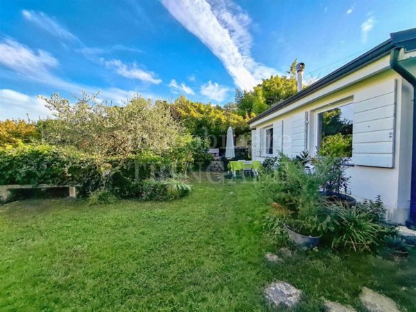 casa indipendente in vendita a Lerici