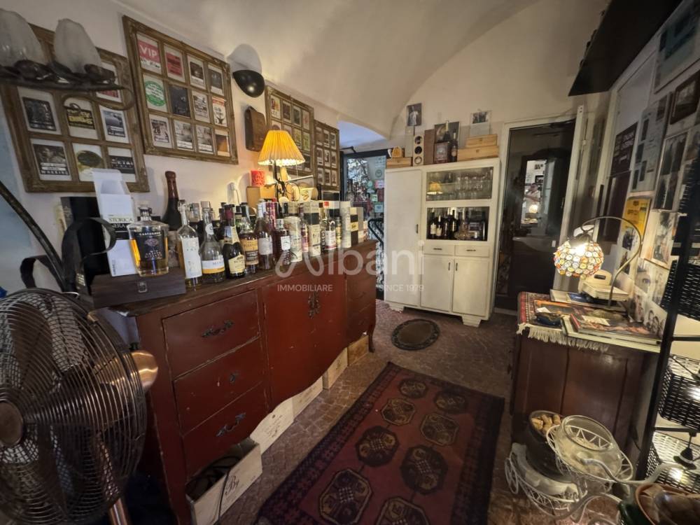locale commerciale in vendita a Lerici in zona Muggiano