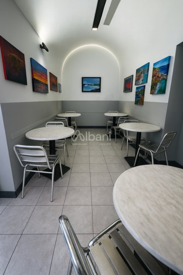 locale commerciale in vendita a Lerici in zona Muggiano