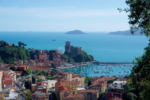 appartamento in vendita a Lerici in zona Pugliola