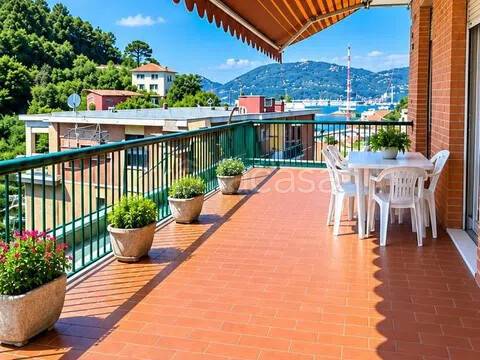 appartamento in vendita a Lerici in zona San Terenzo