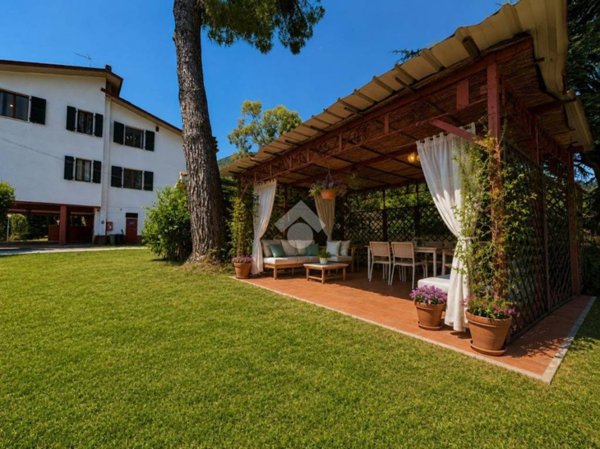 casa indipendente in vendita a Lerici in zona Senato