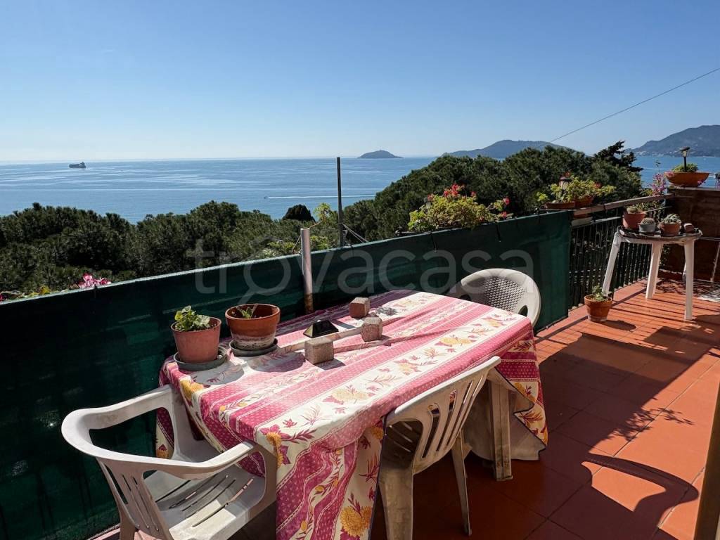 appartamento in vendita a Lerici in zona Muggiano