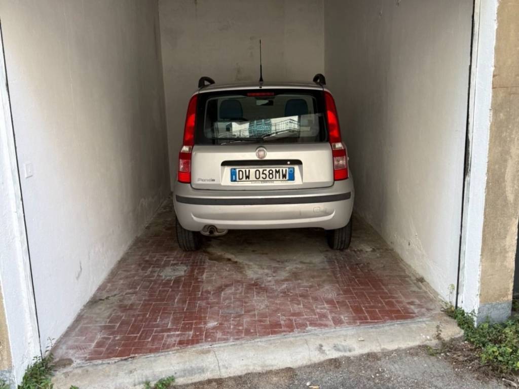 box auto in vendita a Lerici
