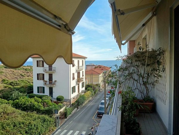 appartamento in vendita a Lerici in zona San Terenzo