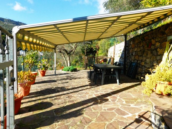 casa indipendente in vendita a Levanto in zona Montale