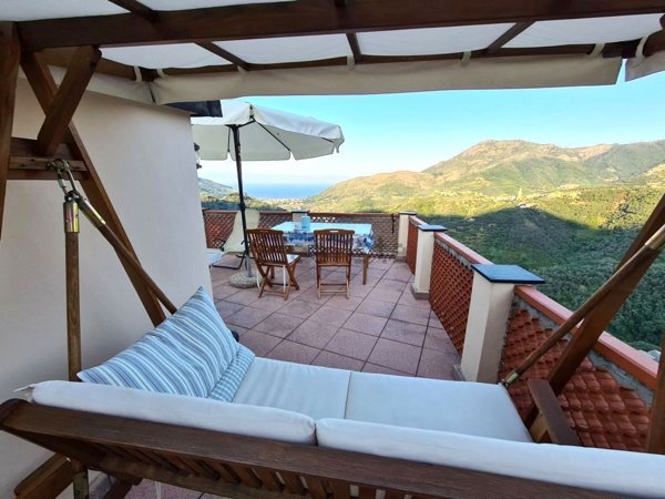 casa semindipendente in vendita a Levanto in zona Pastine