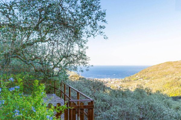 casa indipendente in vendita a Levanto in zona Pastine