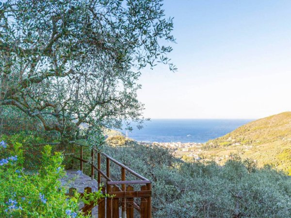 casa indipendente in vendita a Levanto in zona Pastine
