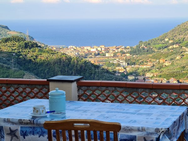 appartamento in vendita a Levanto in zona Pastine