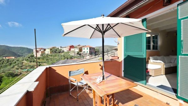 appartamento in vendita a Levanto in zona Montale