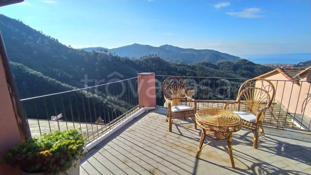 casa indipendente in vendita a Levanto in zona Pastine