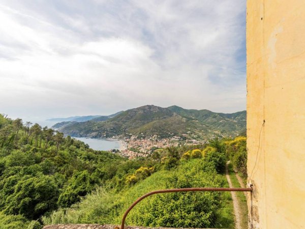 casa indipendente in vendita a Levanto in zona Mesco