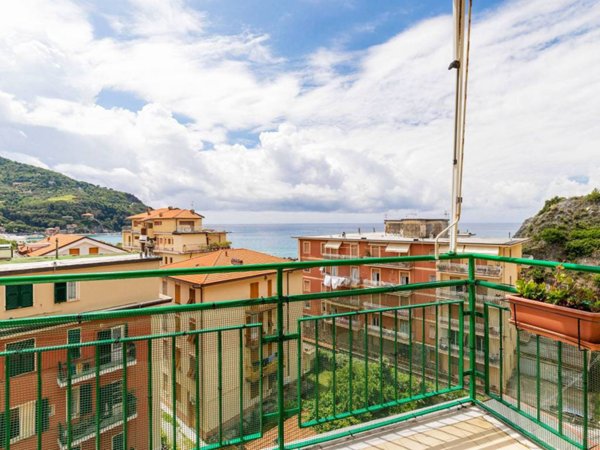 appartamento in vendita a Levanto in zona Mesco