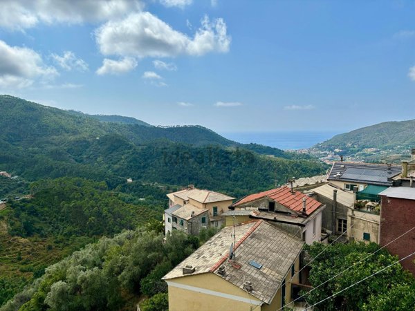 appartamento in vendita a Levanto in zona Legnaro