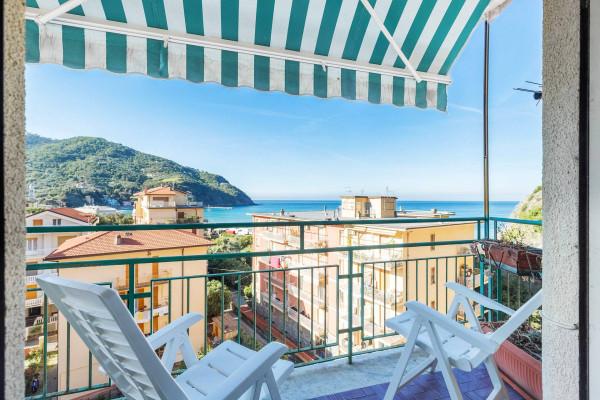 appartamento in vendita a Levanto in zona Mesco