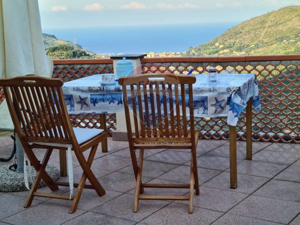 appartamento in vendita a Levanto in zona Pastine