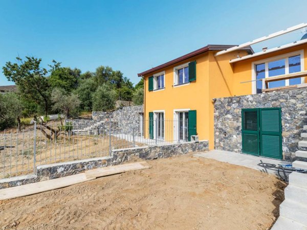casa indipendente in vendita a Levanto