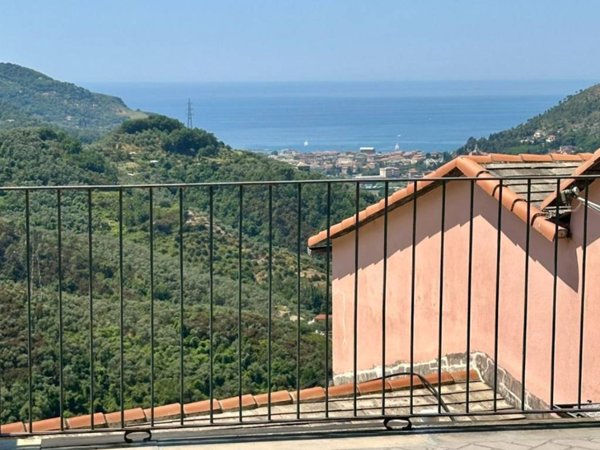 appartamento in vendita a Levanto in zona Pastine
